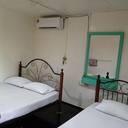 Hotel Nazri Nipah Camp Pangkor Kampung Teluk Nipah Camera foto