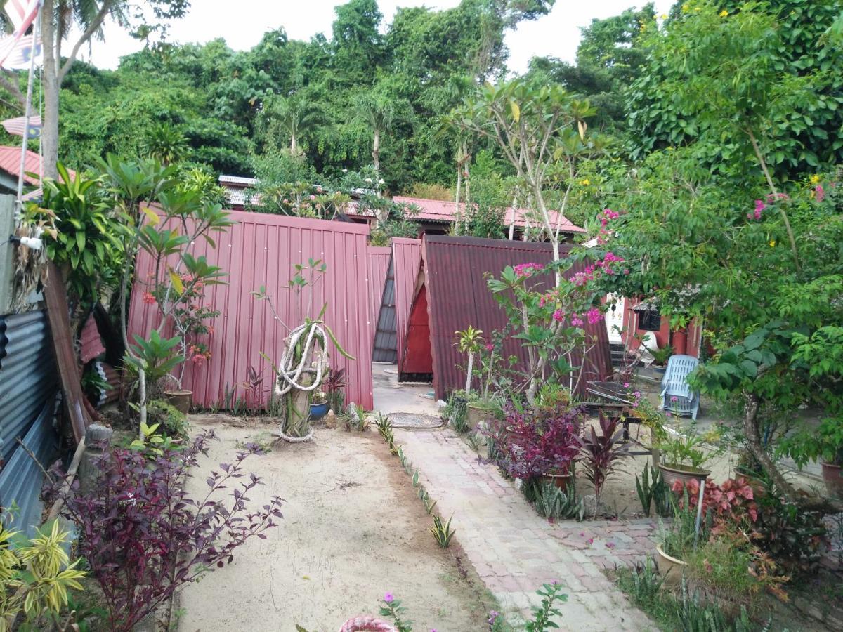 Hotel Nazri Nipah Camp Pangkor Kampung Teluk Nipah Esterno foto