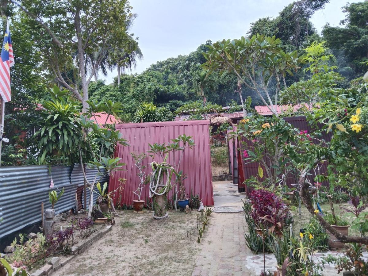 Hotel Nazri Nipah Camp Pangkor Kampung Teluk Nipah Esterno foto
