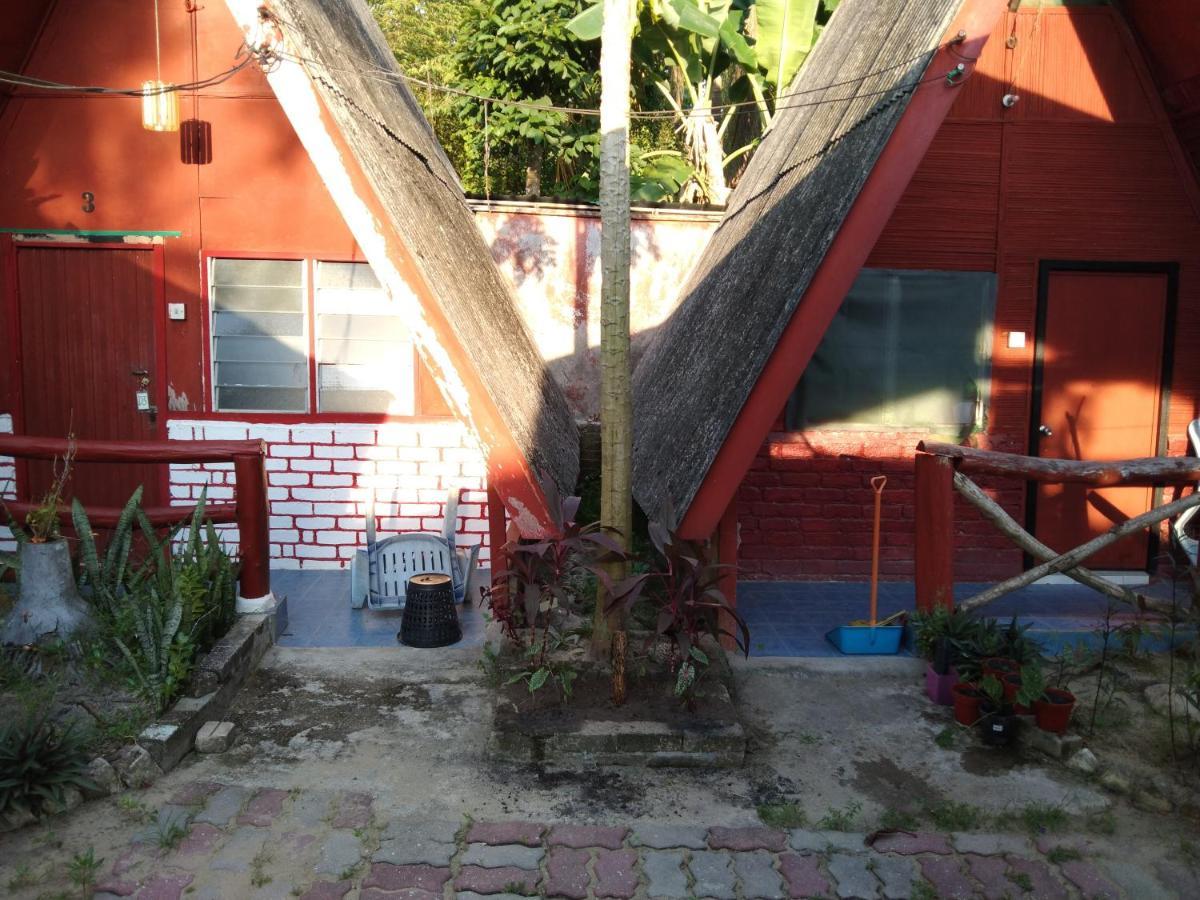 Hotel Nazri Nipah Camp Pangkor Kampung Teluk Nipah Esterno foto